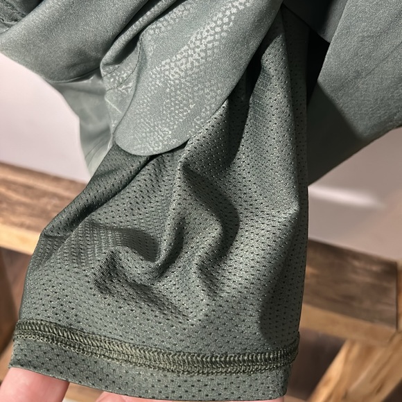 Orvis olive green skorts pockets on sides - Picture 3 of 3